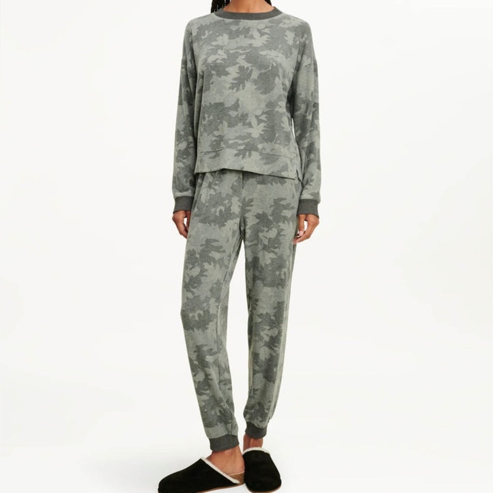Splendid Gray Camo Print Pajama Set